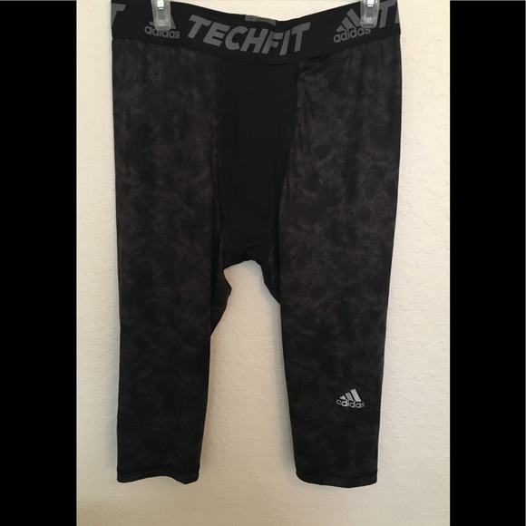 2 pairs XL adidas tech fits - Picture 12 of 16